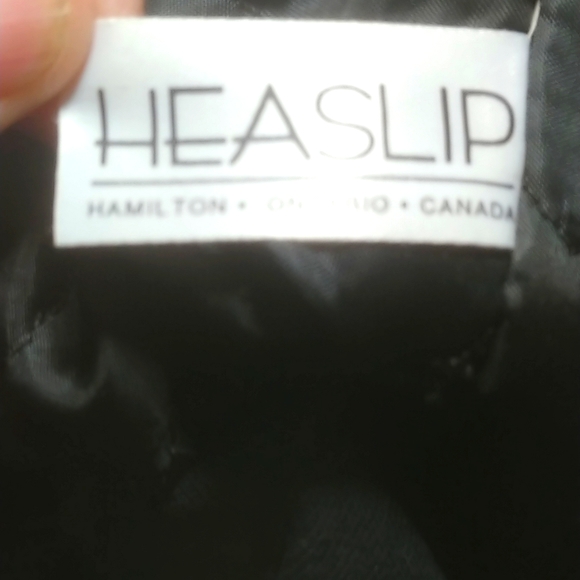 Faux fur lined hardcover. Woman - Picture 4 of 4